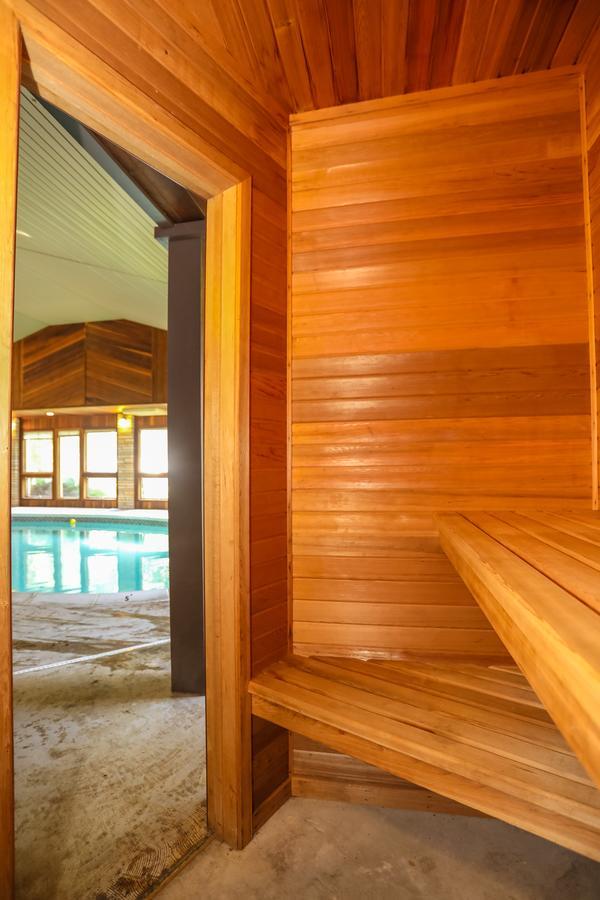 The Lodge At Beaver Lake Bed And Breakfastロジャース エクステリア 写真