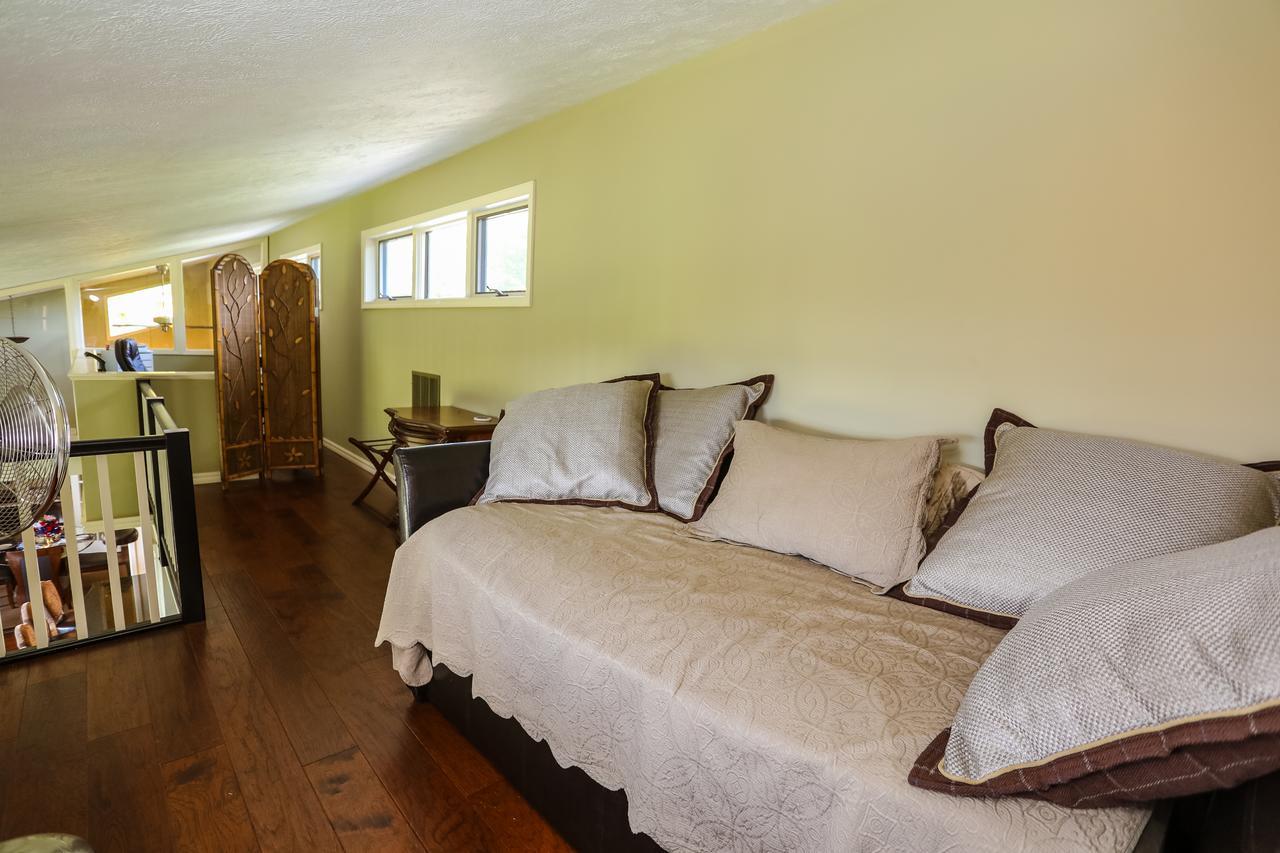 The Lodge At Beaver Lake Bed And Breakfastロジャース エクステリア 写真