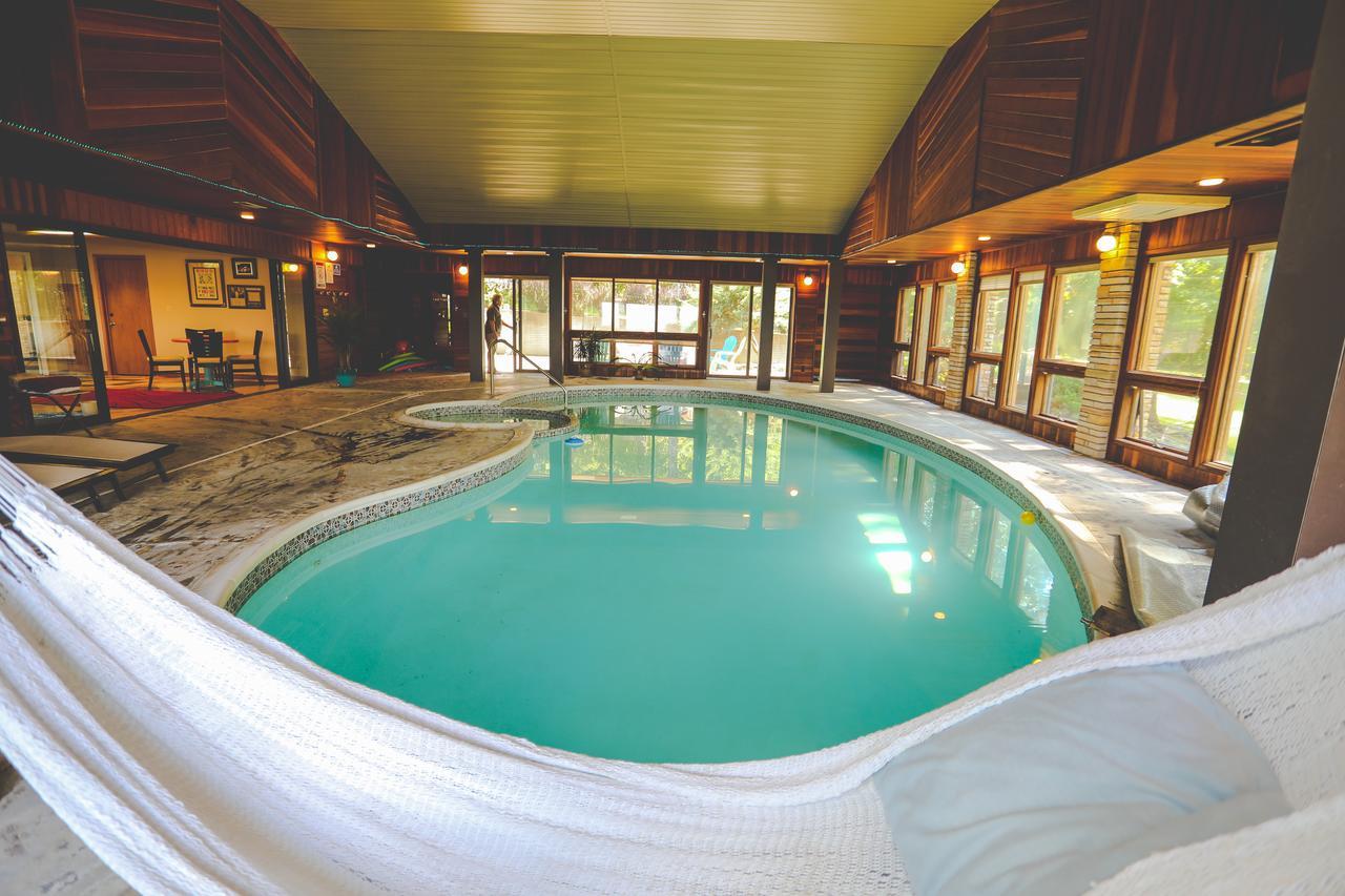 The Lodge At Beaver Lake Bed And Breakfastロジャース エクステリア 写真