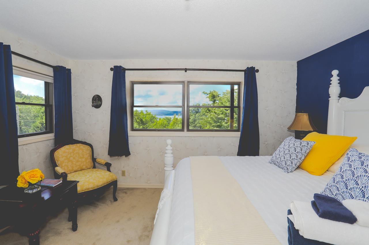 The Lodge At Beaver Lake Bed And Breakfastロジャース エクステリア 写真