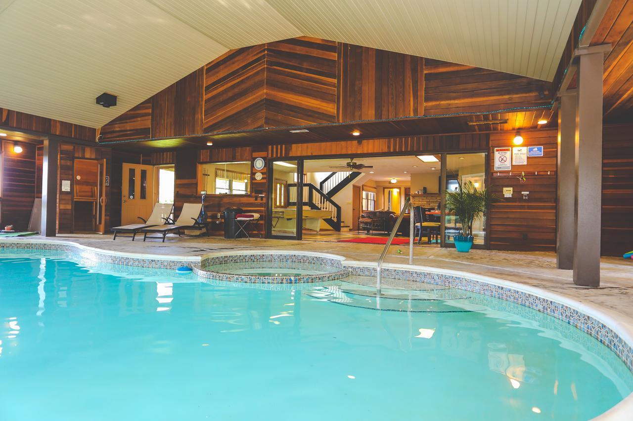 The Lodge At Beaver Lake Bed And Breakfastロジャース エクステリア 写真
