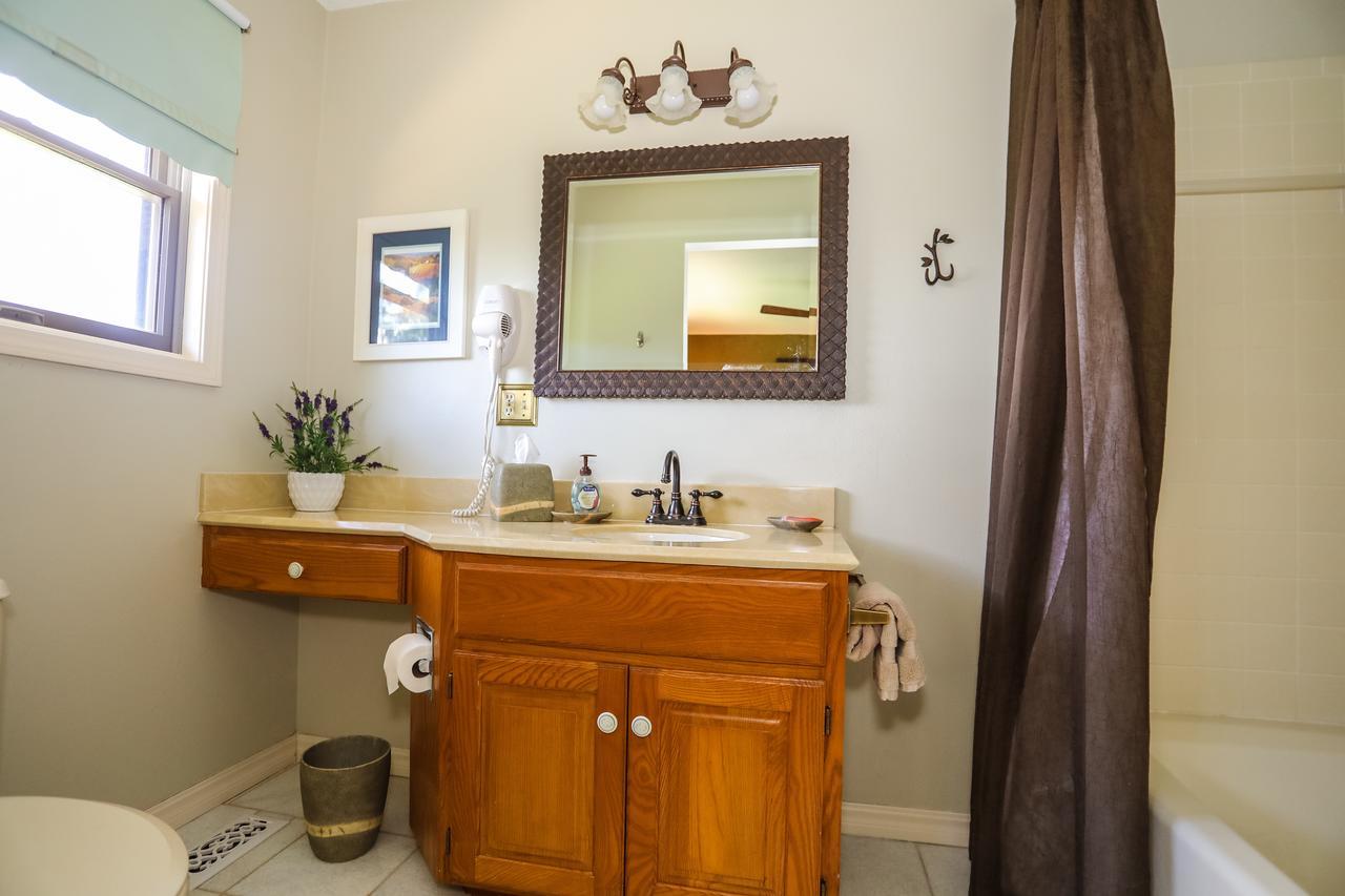 The Lodge At Beaver Lake Bed And Breakfastロジャース エクステリア 写真