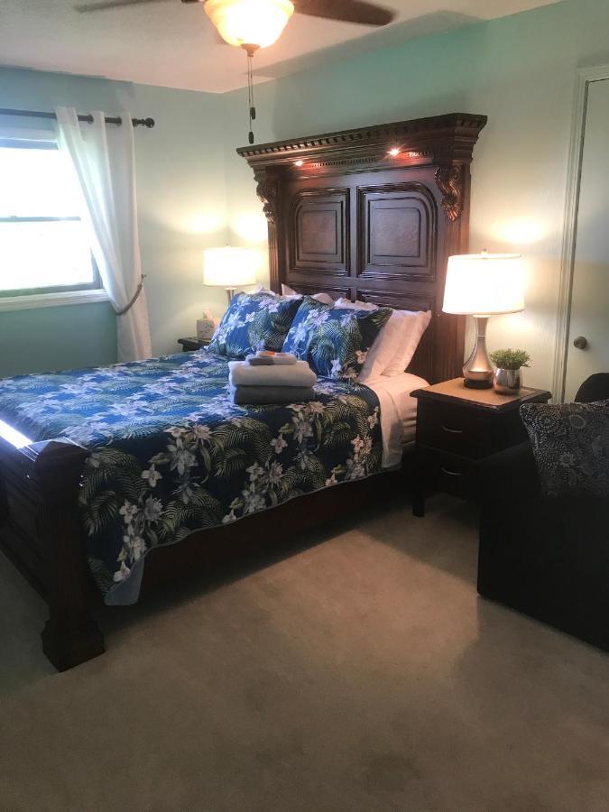 The Lodge At Beaver Lake Bed And Breakfastロジャース エクステリア 写真